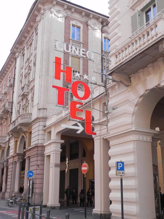Cuneo Hotel Esterno foto